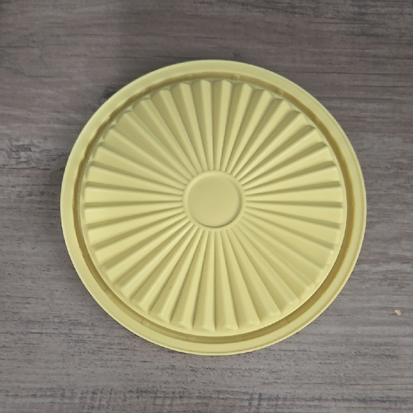 Vintage Yellow Tupperware Container with Purple Design 811 and 812 - Picture 5 of 6